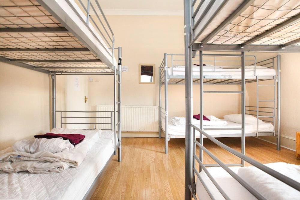 Albergue New Cross *